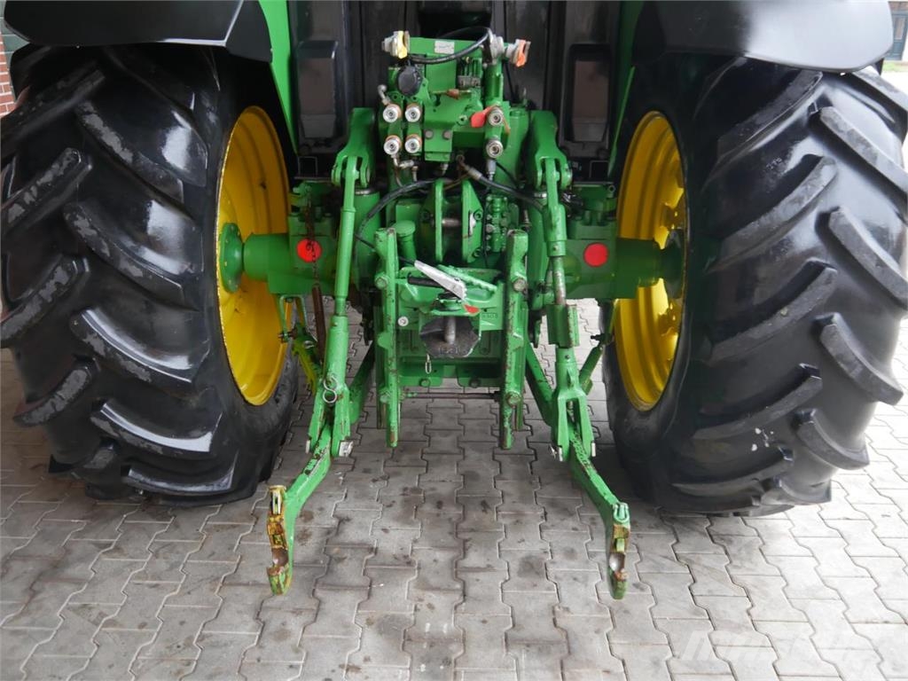 John Deere 6600 + Fieldbee RTK + Pflegeräder 曳引機