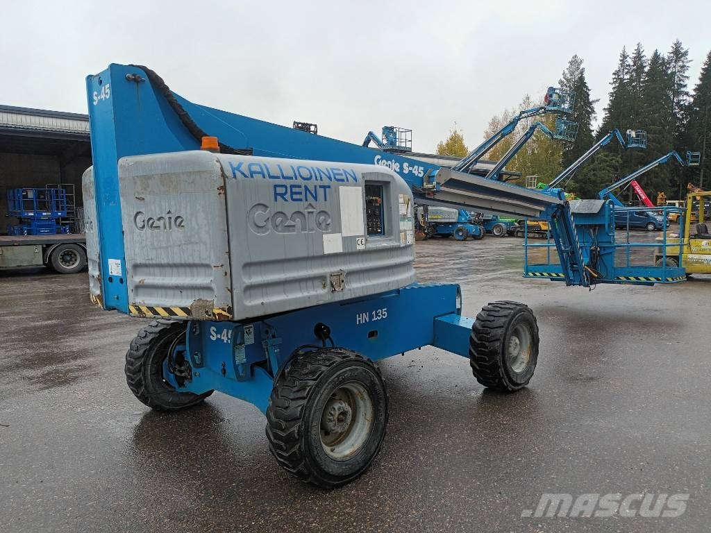 Genie S 45 RT myös vuokraus Plataformas con brazo de elevación telescópico