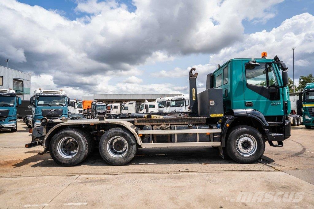 Iveco TRAKKER 360-6x4-PALFINGER Abrollkipper