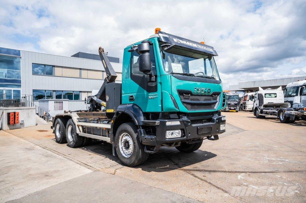 Iveco TRAKKER 360-6x4-PALFINGER gancho Caminhões Roll-on Roll-off