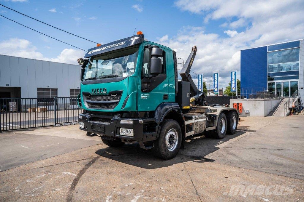 Iveco TRAKKER 360-6x4-PALFINGER gancho Caminhões Roll-on Roll-off