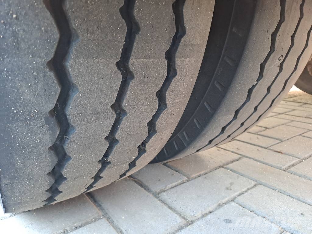 Sommer Aanhangwagen مقطورات خفيفة