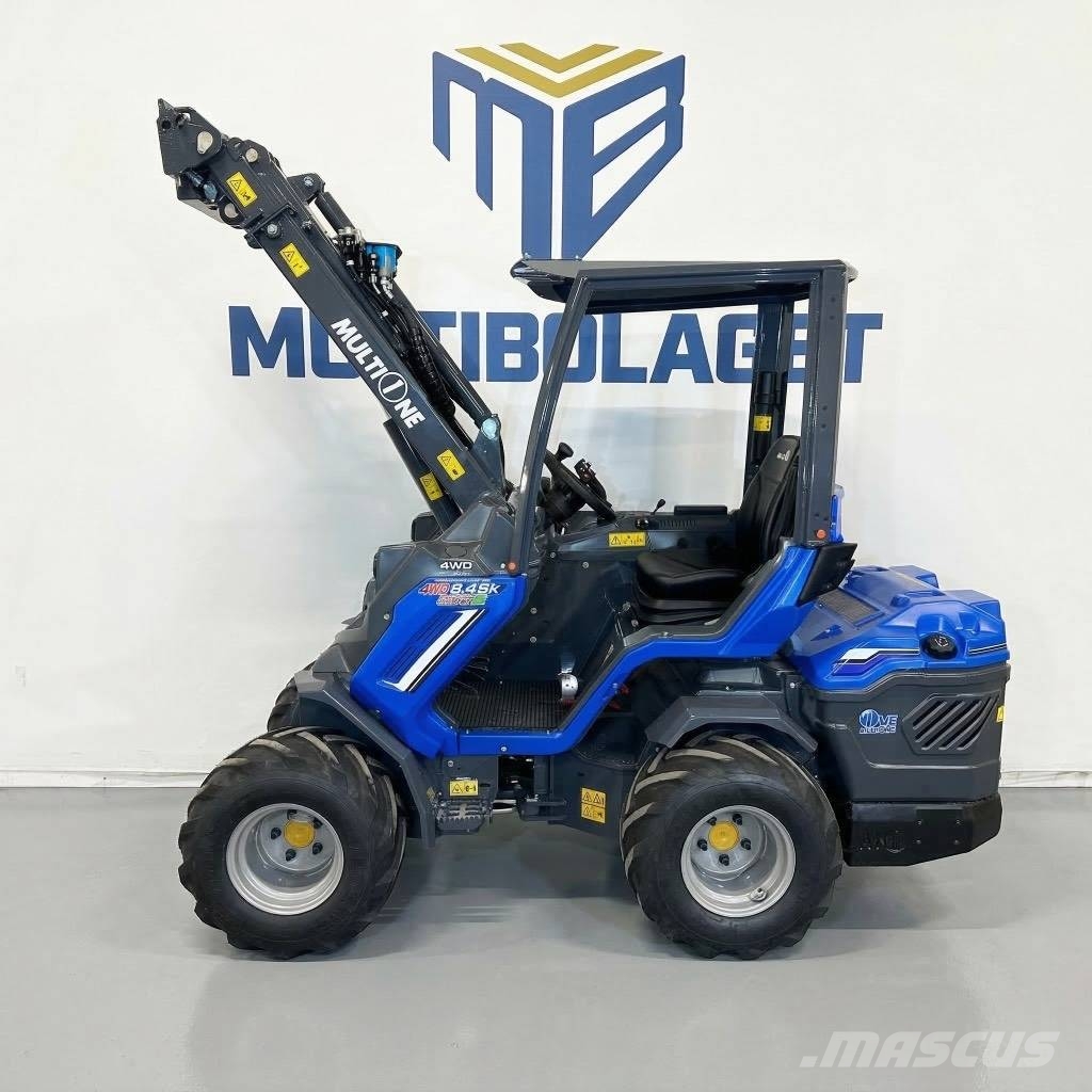 Multione 8.4SK لوادر انزلاقية التوجيه