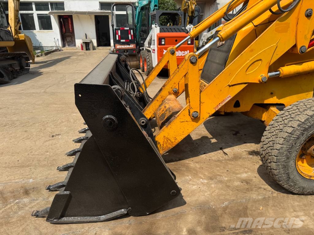 JCB 3 CX 反铲装载机