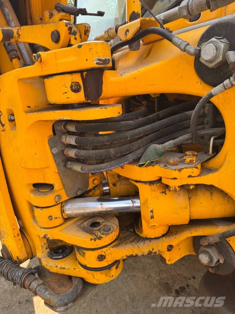 JCB 3 CX 反铲装载机