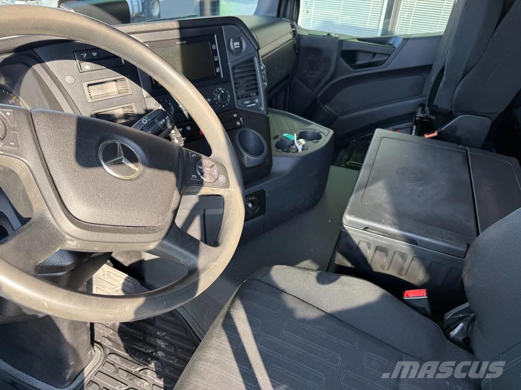 Mercedes-Benz Arocs 4145K Kipper 20cbm 8x4 40Ton Euro6 Pašizgāzējs