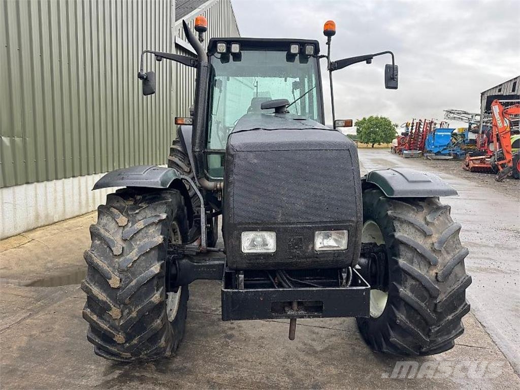 Valtra Valmet 8450 Traktoren