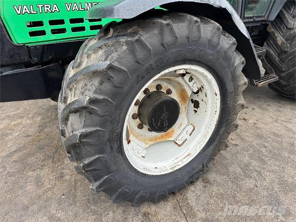 Valtra Valmet 8450 Traktoren