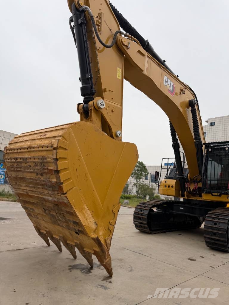 CAT 374 the largest‑scale supplier Raupenbagger