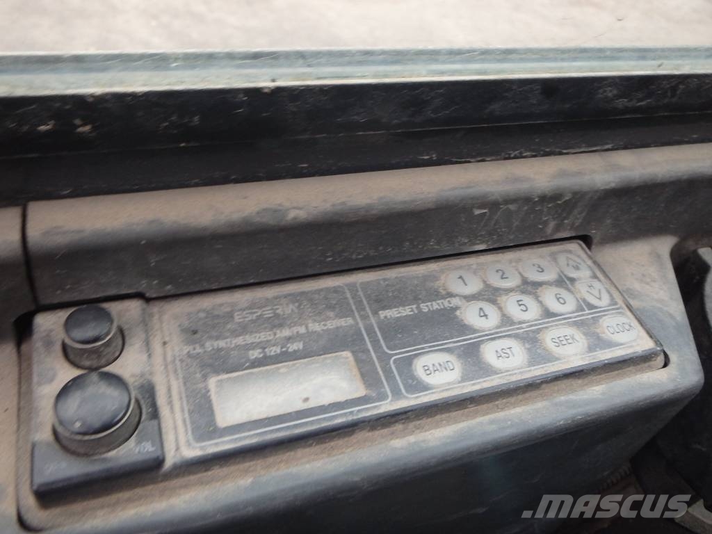 Hitachi ZX 22 U-2 CLR kallistajalla Minikaivukoneet < 7t