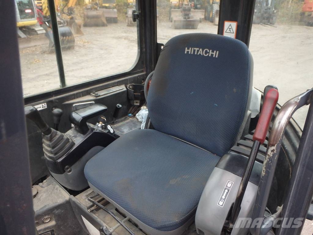Hitachi ZX 22 U-2 CLR kallistajalla Minikaivukoneet < 7t