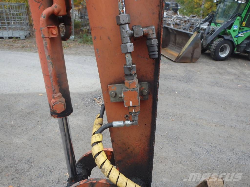 Hitachi ZX 22 U-2 CLR kallistajalla Minikaivukoneet < 7t