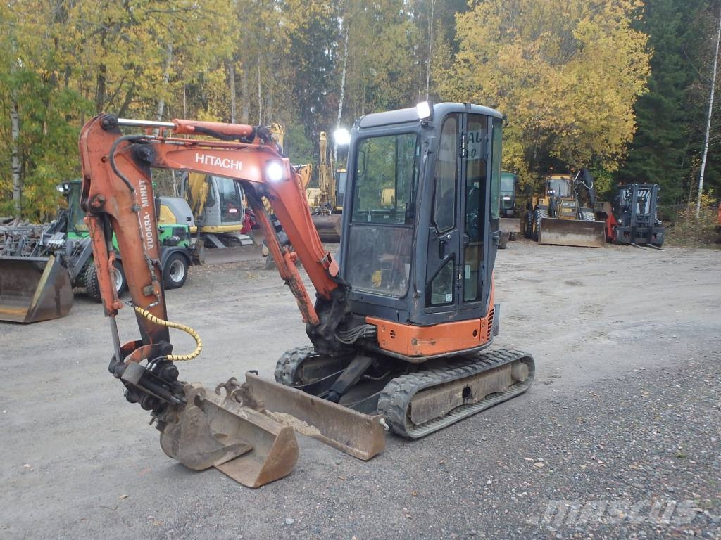 Hitachi ZX 22 U-2 CLR kallistajalla Minikaivukoneet < 7t