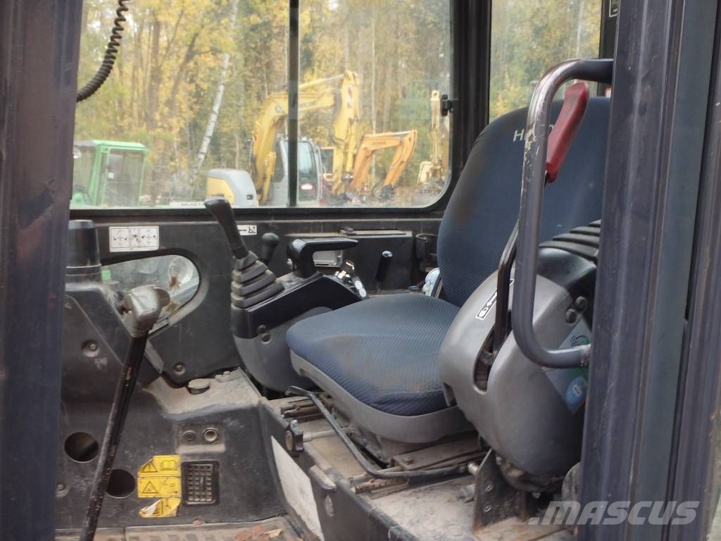 Hitachi ZX 22 U-2 CLR kallistajalla Minikaivukoneet < 7t