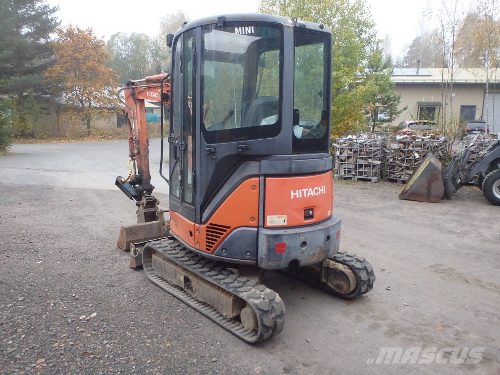 Hitachi ZX 22 U-2 CLR kallistajalla Minikaivukoneet < 7t