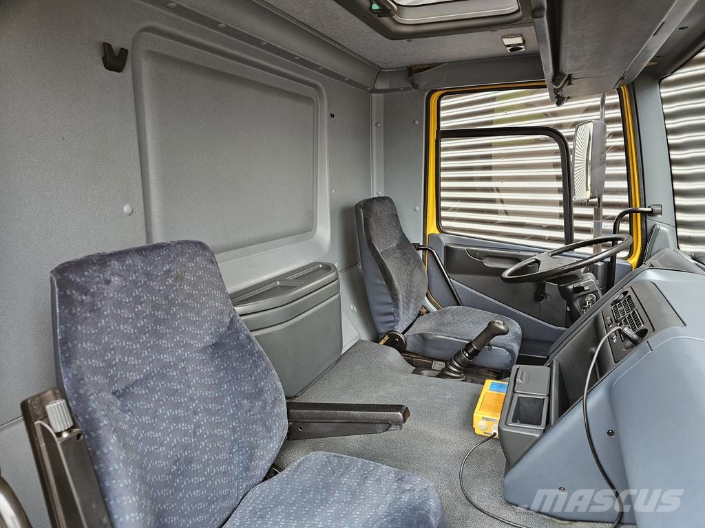 DAF CF 85.330 ATI / 40 t/m CRANE / KRAN / 8.500 km! Nosturiautot