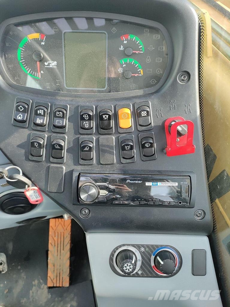 New Holland TH 9.35 Телескопічні навантажувачі