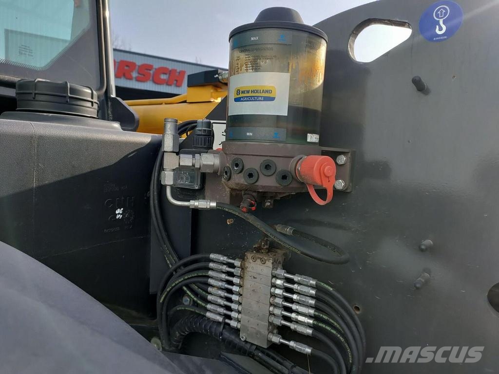 New Holland TH 9.35 Телескопічні навантажувачі