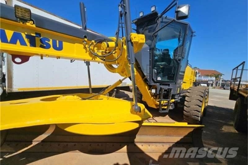 Komatsu GD675 5 GRADER Ostali kamioni