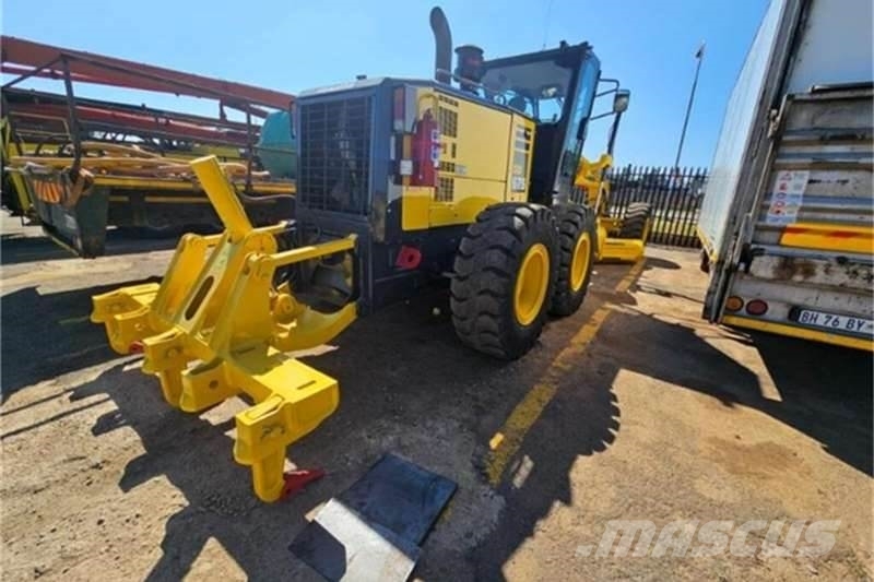 Komatsu GD675 5 GRADER Ostali kamioni