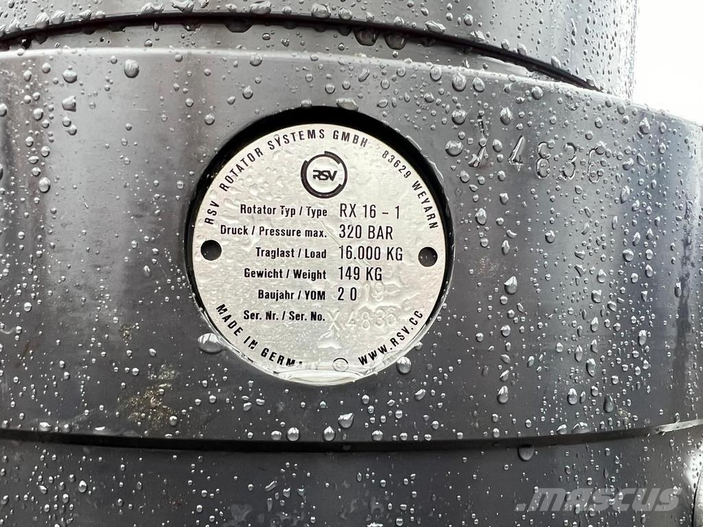 Fuchs MHL 320 工业挖掘机