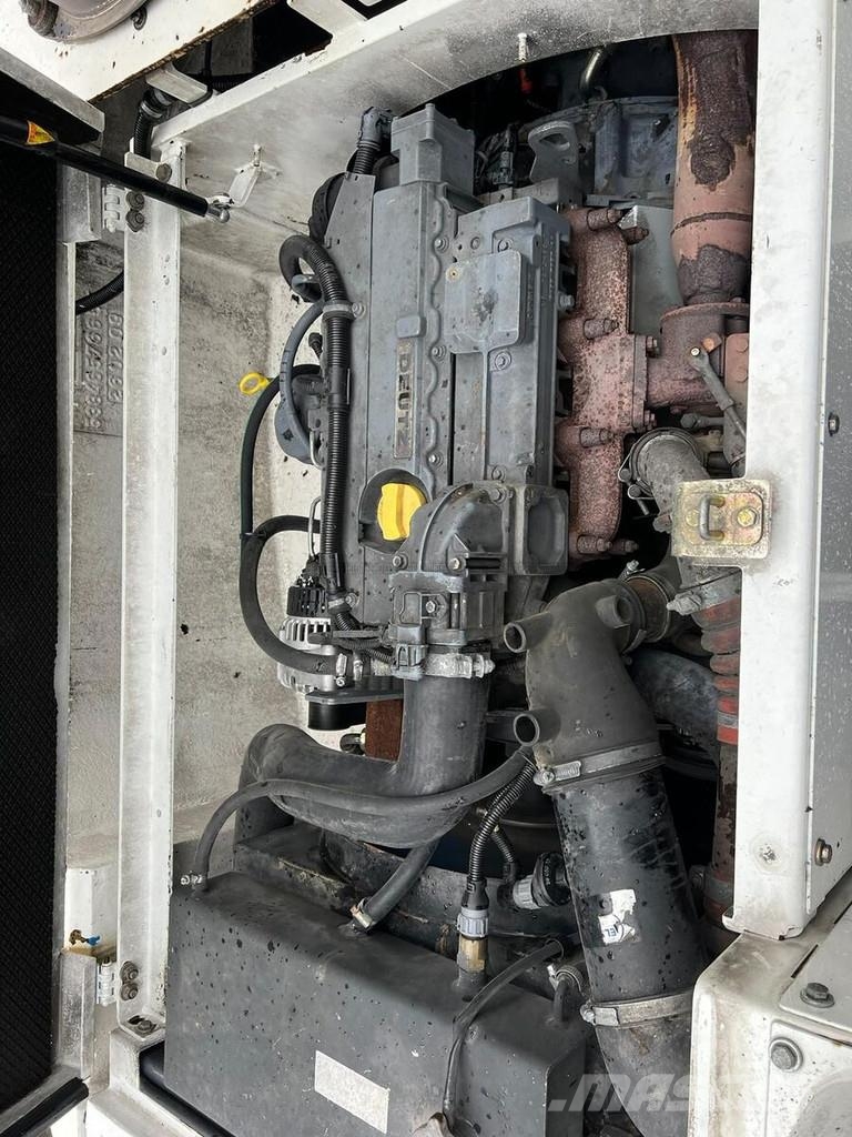 Fuchs MHL 320 工业挖掘机