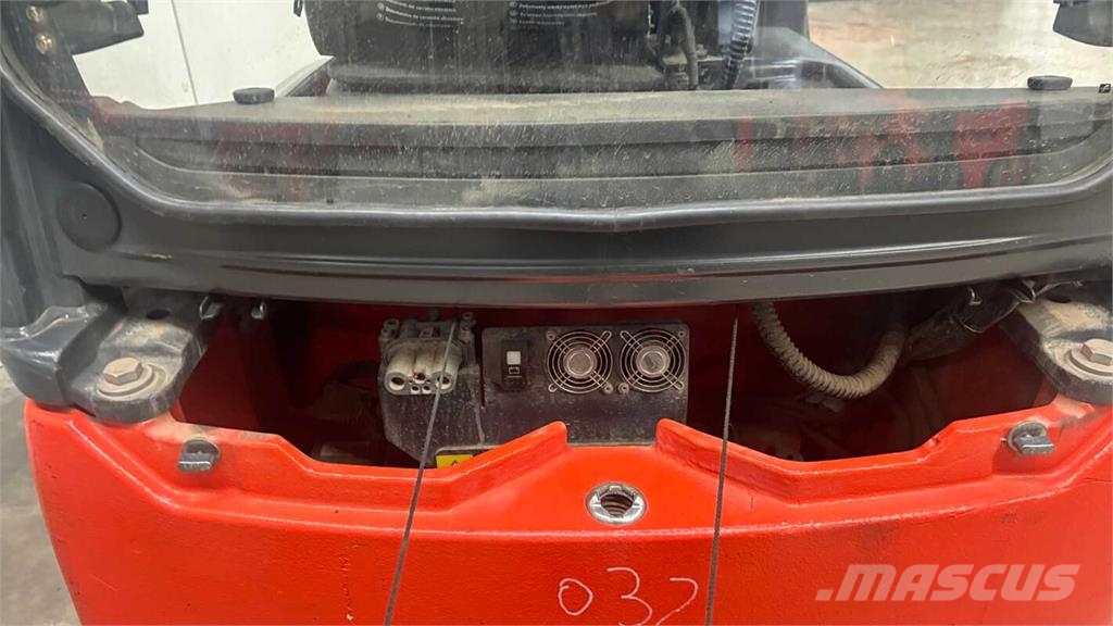 Linde E16H Electric forklifts