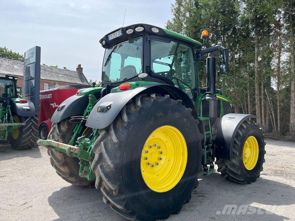 John Deere 6250R Traktori
