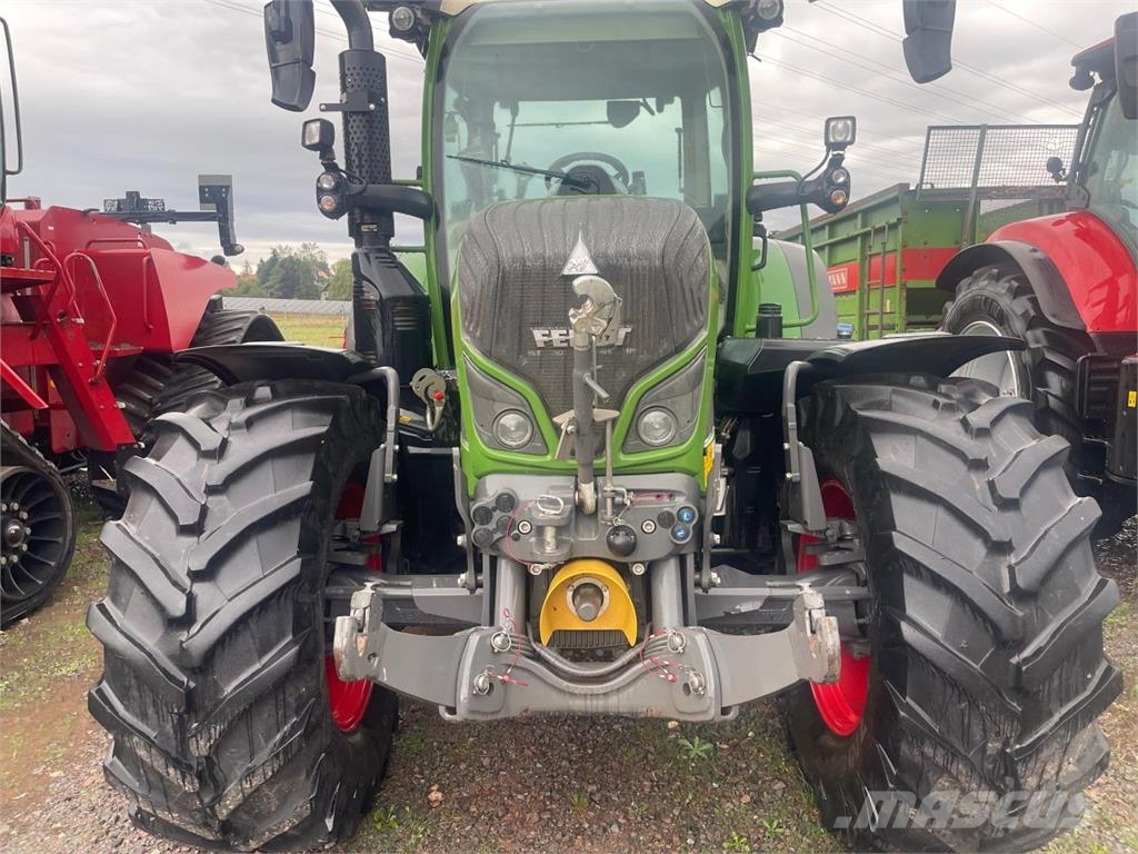 Fendt 516 Vario Traktorit