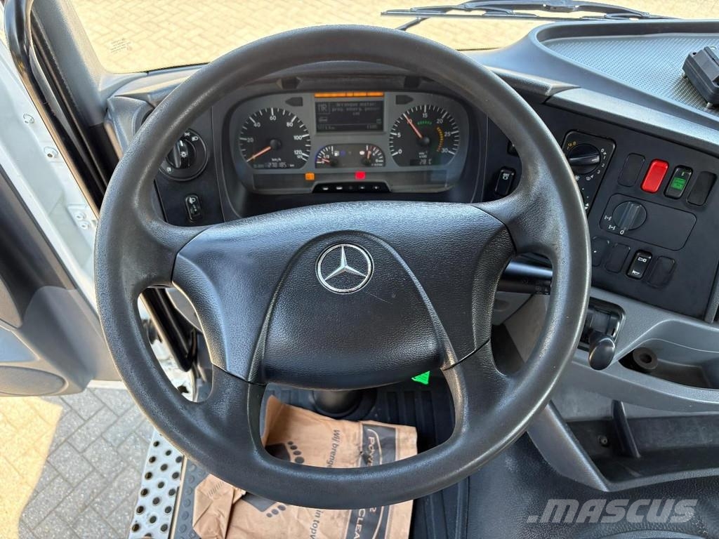 Mercedes-Benz Axor 2633 + HIAB 220 C 3X EXT. + REMOTE + 6X4 + 3 Всъдеходни кранове