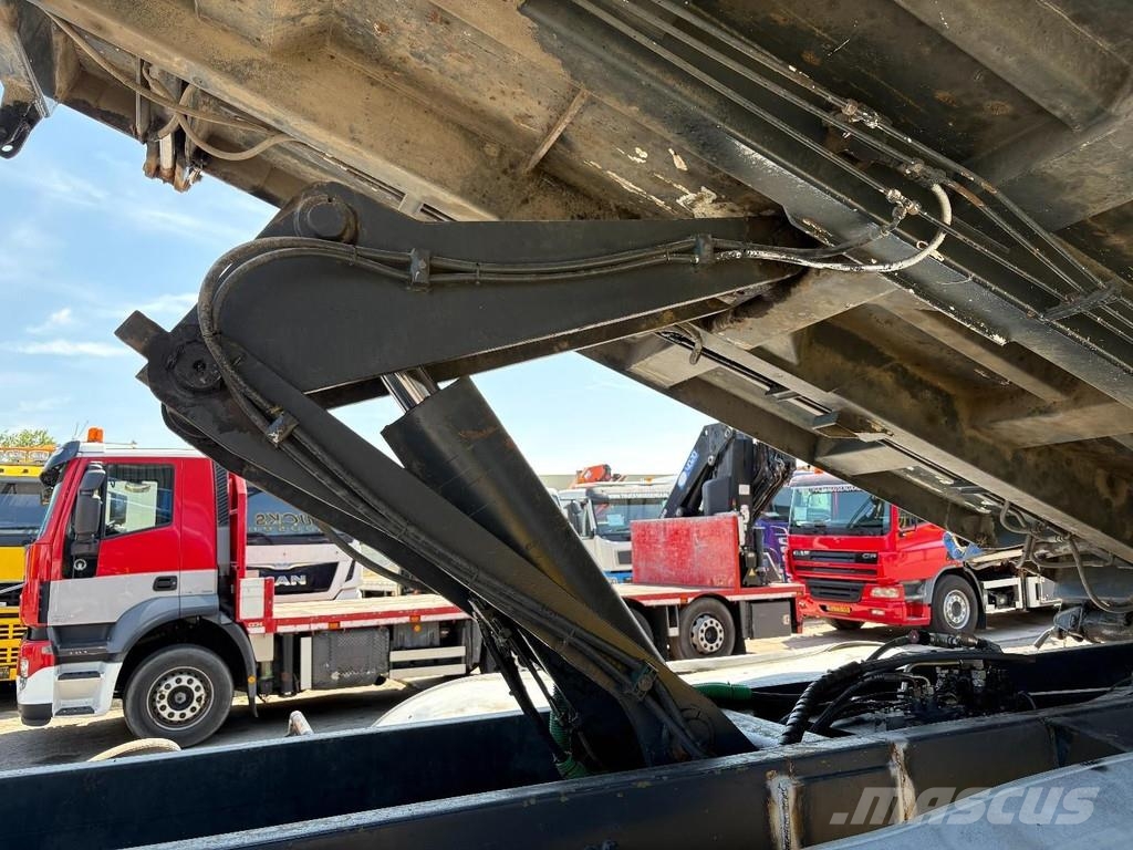 Mercedes-Benz Axor 2633 + HIAB 220 C 3X EXT. + REMOTE + 6X4 + 3 Всъдеходни кранове