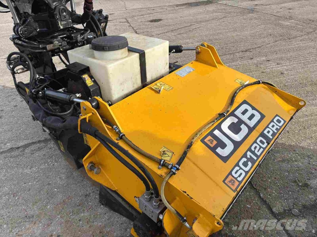 JCB 110W Pothole Pro Tab Колёсные экскаваторы
