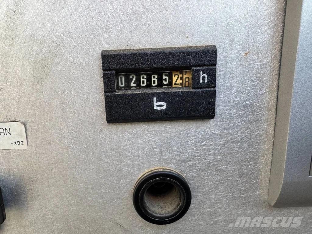 Goldhofer THP SL نصف مقطورة مسطحة منخفضة