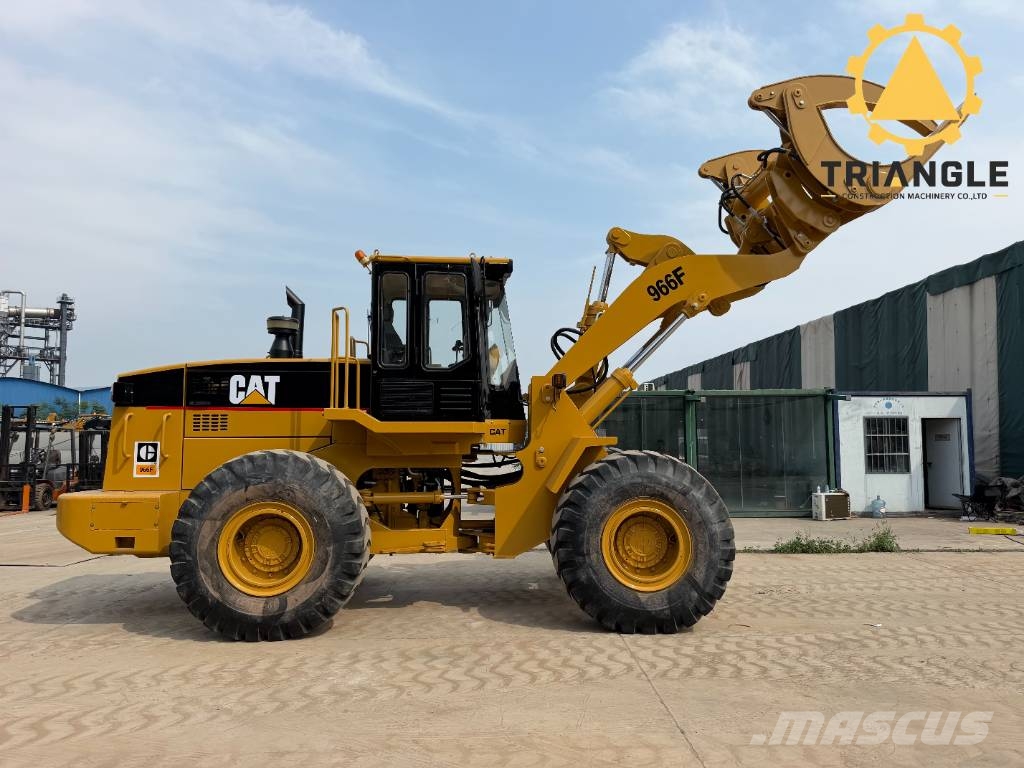 CAT 966 F Kolesni nakladalci