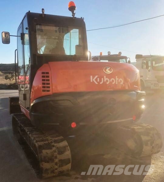 Kubota KX 080-4 中型挖掘机