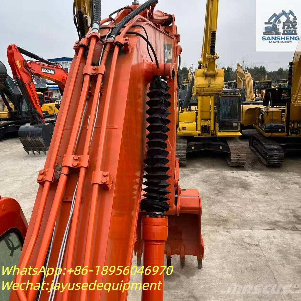 Doosan DH 225 LC-7 Roomikekskavaatorid