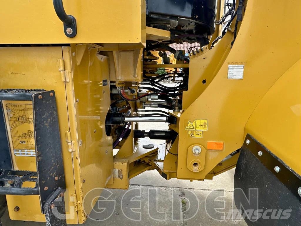 CAT 962M - GOOD TYRES Kolesni nakladalci