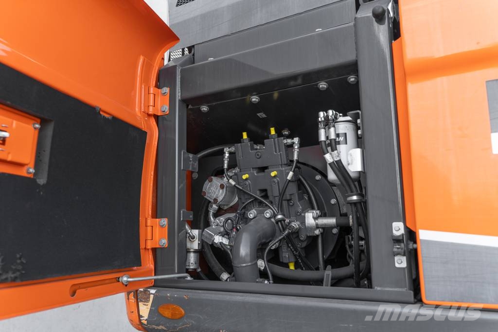 Doosan DX 140 W Gravemaskiner på hjul