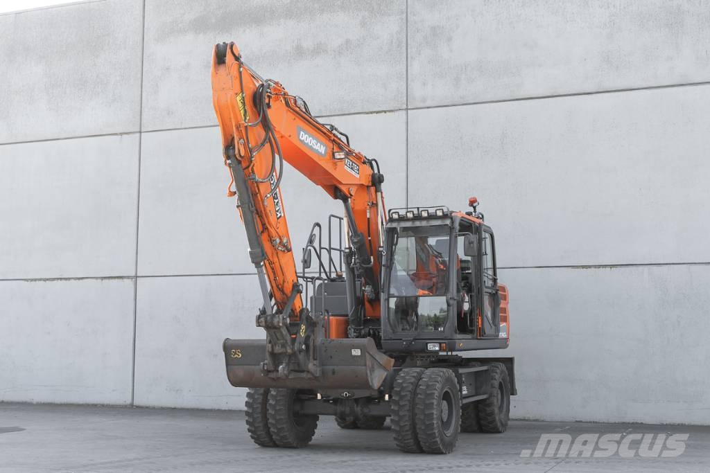 Doosan DX 140 W Gravemaskiner på hjul