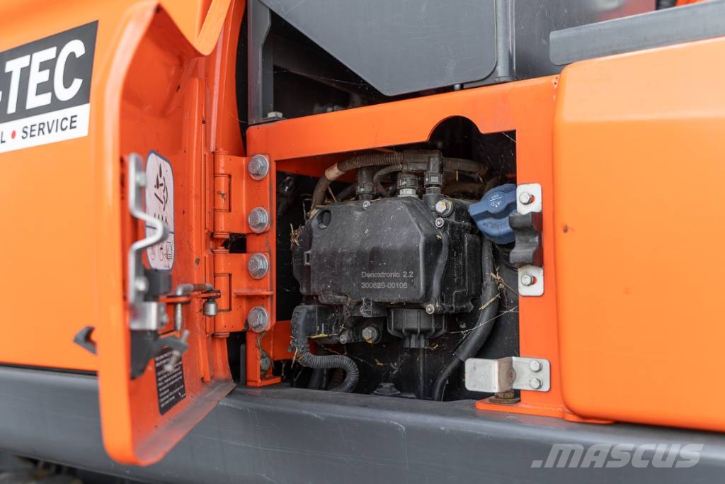 Doosan DX 140 W Gravemaskiner på hjul