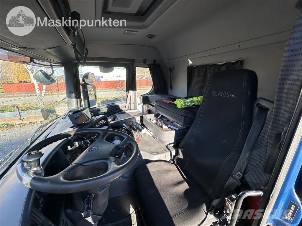Scania P420LB6X2*4HHA Hakowce