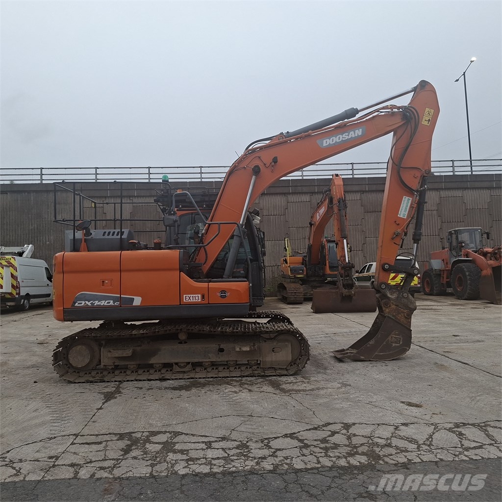 Doosan DX 140 LC Raupenbagger
