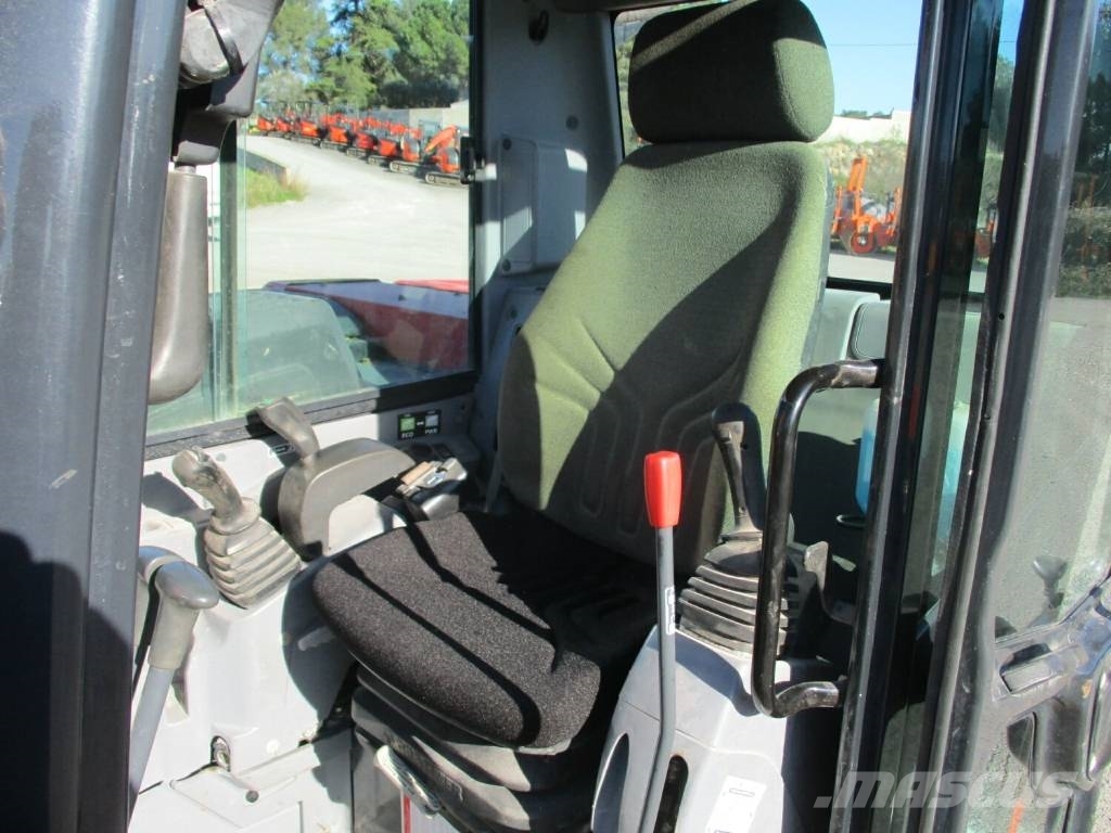 Kubota KX 080-4 中型挖掘机