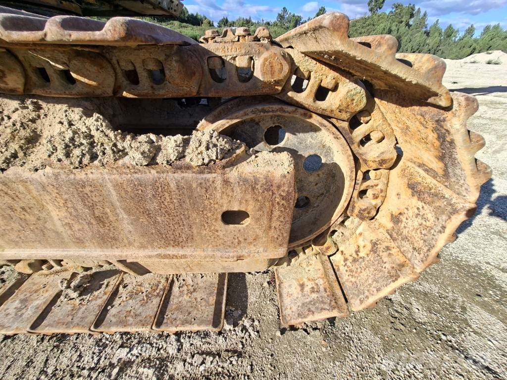 Komatsu PC 240 NLC-5K Escavadoras de rastos