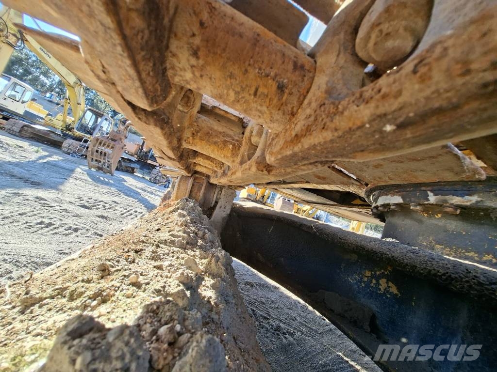 Komatsu PC 240 NLC-5K Escavadoras de rastos