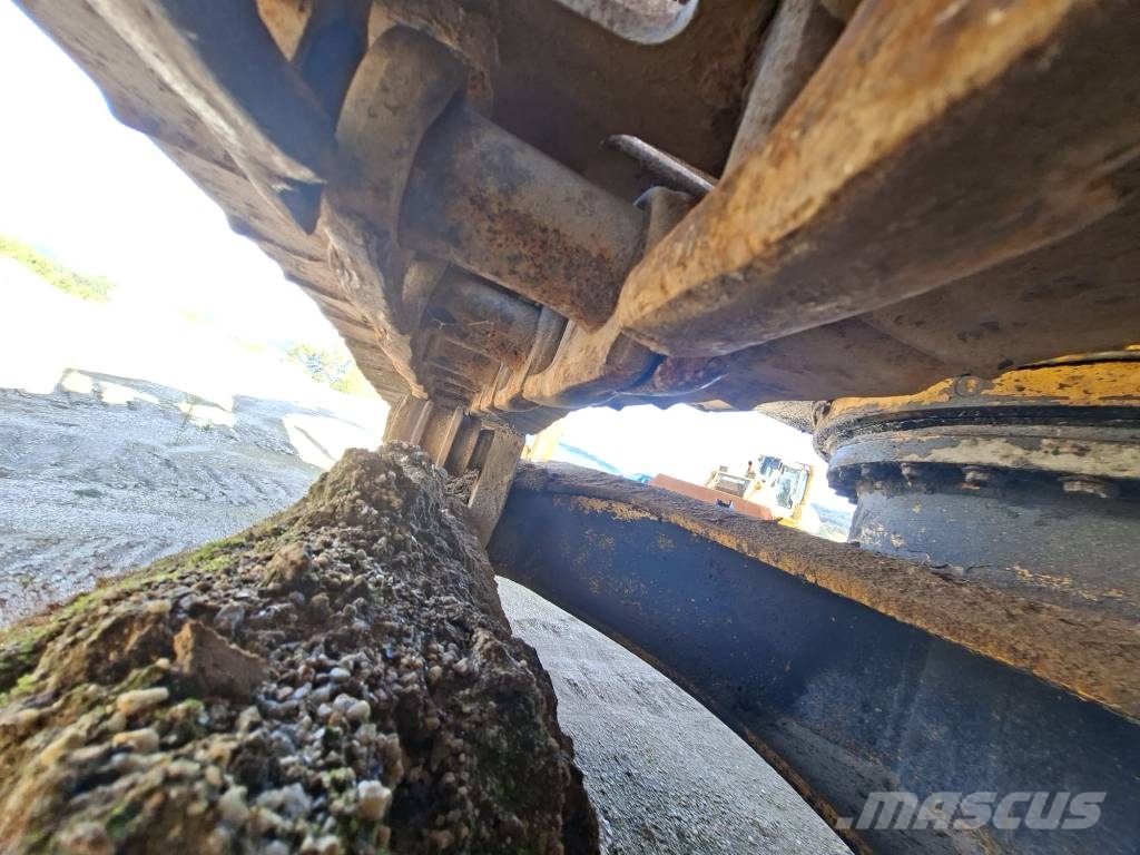 Komatsu PC 240 NLC-5K Escavadoras de rastos