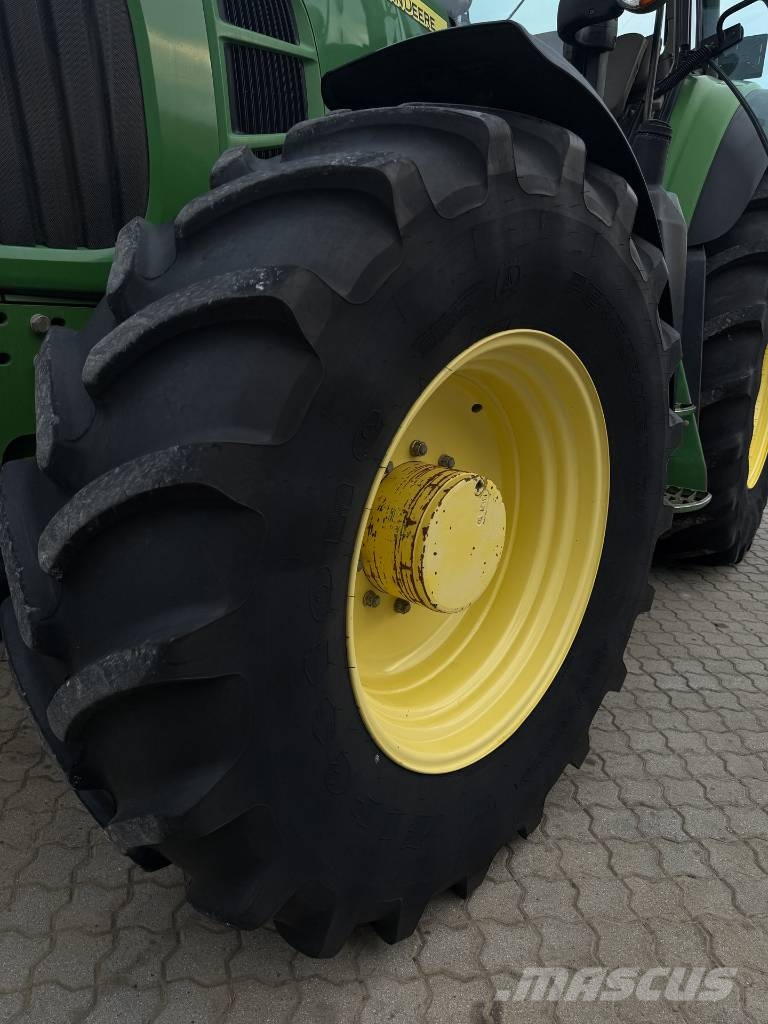 John Deere 7530 AP Traktori