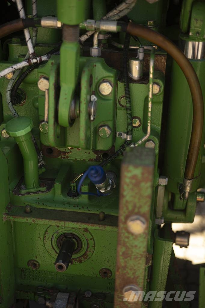 John Deere 7530 AP Traktori