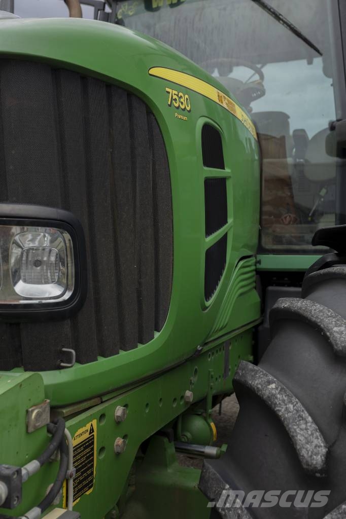 John Deere 7530 AP Traktori