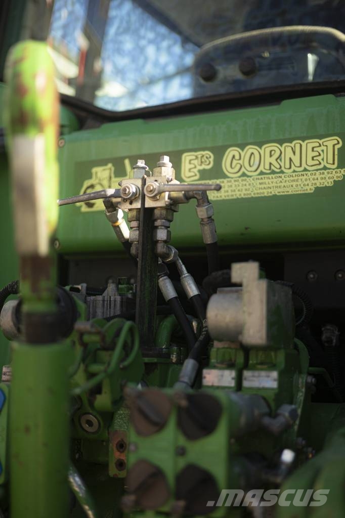 John Deere 7530 AP Traktori